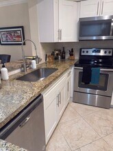 7290 Kinghurst Dr in Delray Beach, FL - Building Photo - Building Photo