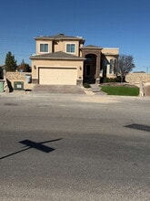 3045 Woodhead in El Paso, TX - Building Photo - Building Photo