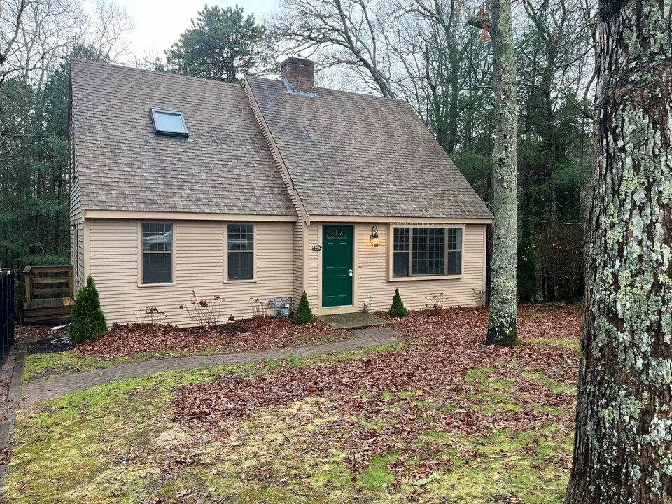 156 Sandy Valley Rd in Barnstable, MA - Building Photo