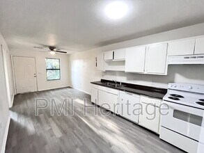 606 Virginia St in Springdale, AR - Building Photo - Building Photo