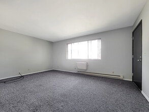 9048 15th Ave in Kenosha, WI - Building Photo - Building Photo