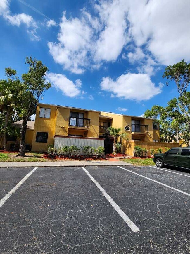 property at 2935 Winkler Ave
