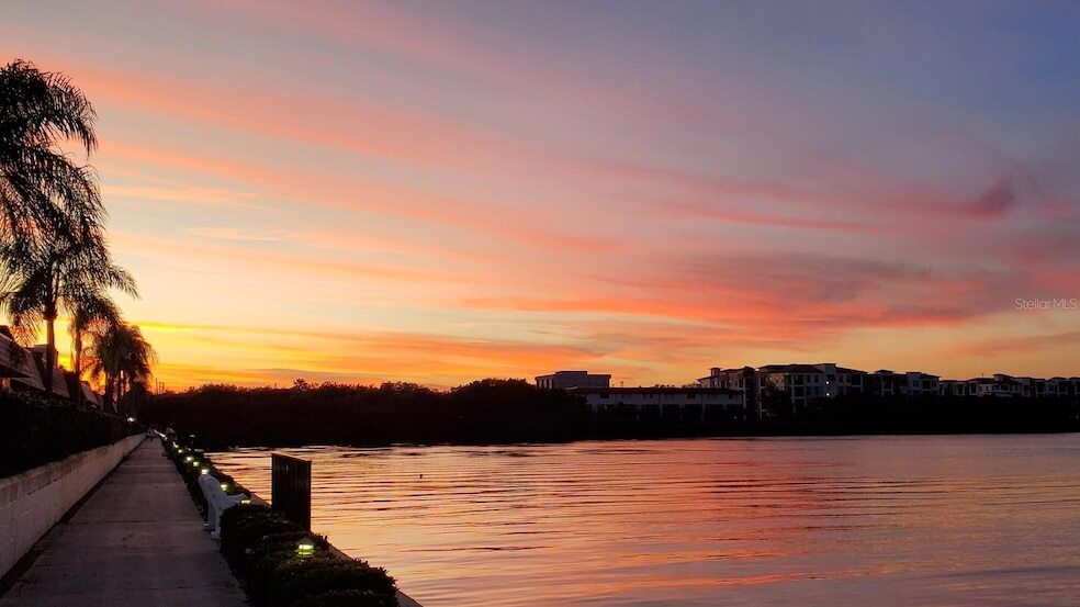 19029 US Hwy 19 N in Clearwater, FL - Foto de edificio