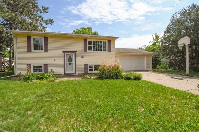 201 Maureen Dr in Brandon, SD - Building Photo - Building Photo