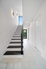 1052 N Victoria Park Rd in Fort Lauderdale, FL - Building Photo - Building Photo