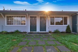 2118 Addison Ave in East Palo Alto, CA - Building Photo - Building Photo