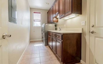 2296 Star Lilly St in Brentwood, CA - Building Photo - Building Photo