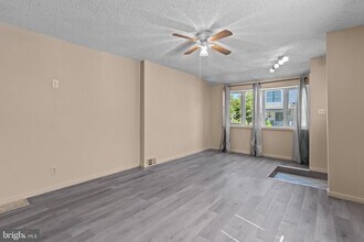 129 Blake Ave in Rockledge, PA - Building Photo - Building Photo