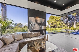 3712 Broadlawn Dr in Los Angeles, CA - Foto de edificio - Building Photo