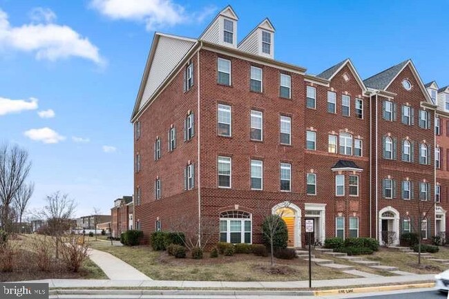 21552 Romans Dr in Ashburn, VA - Foto de edificio - Building Photo