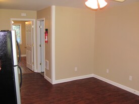 85 N High St in Harrisonburg, VA - Building Photo