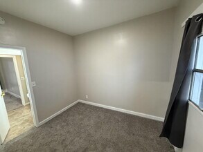 136 Centennial St in Grand Rapids, MI - Building Photo - Building Photo