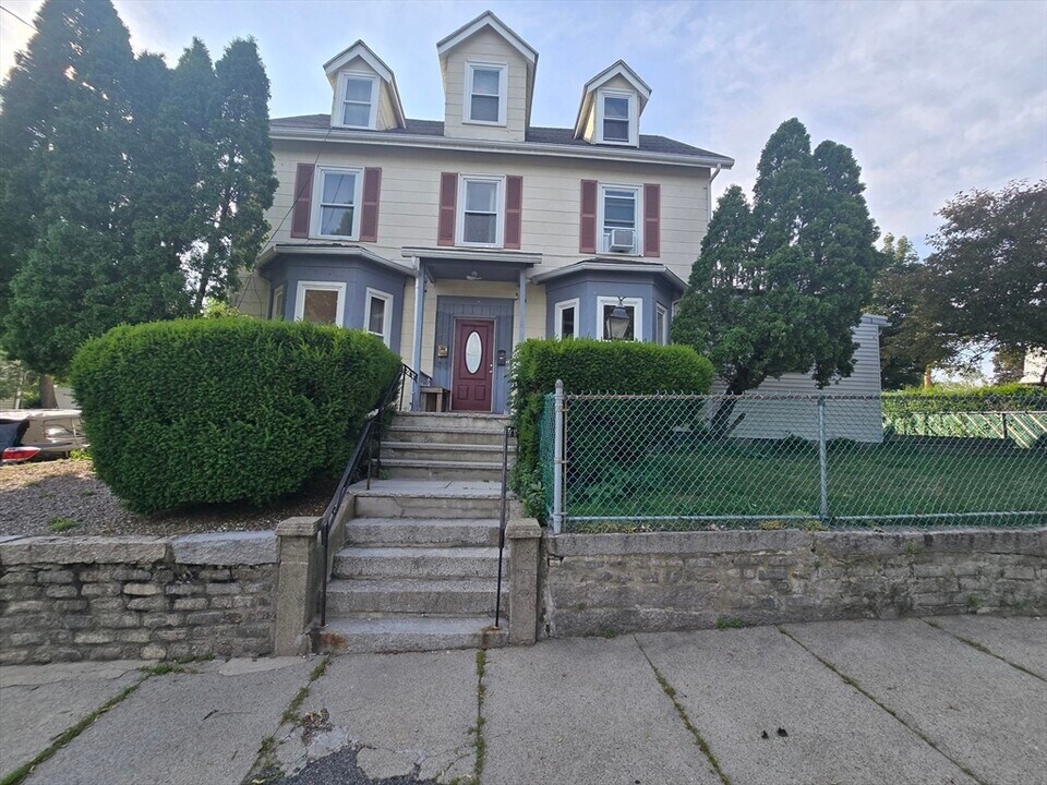 67 Maynard St, Unit 1 in Boston, MA - Building Photo