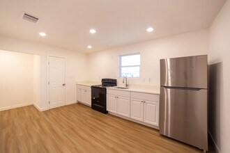 2326 Cincinnati Ave in San Antonio, TX - Building Photo - Building Photo