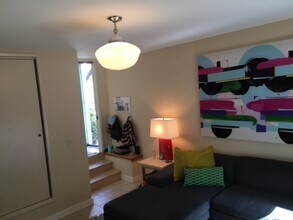 2914 Lorina St in Berkeley, CA - Building Photo - Building Photo