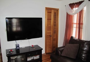 11 Louis St, Unit 2nd Floor in Lodi, NJ - Building Photo - Building Photo