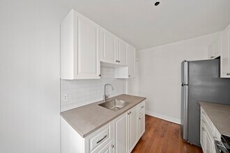 479 Newport Ave in Quincy, MA - Building Photo - Building Photo