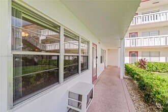 555 Fanshaw N in Boca Raton, FL - Building Photo - Building Photo