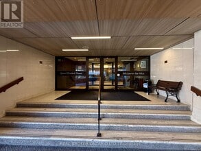 500 Laurier Ave W in Ottawa, ON - Building Photo - Building Photo