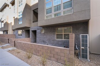 667 Grey Saker St in Las Vegas, NV - Building Photo - Building Photo