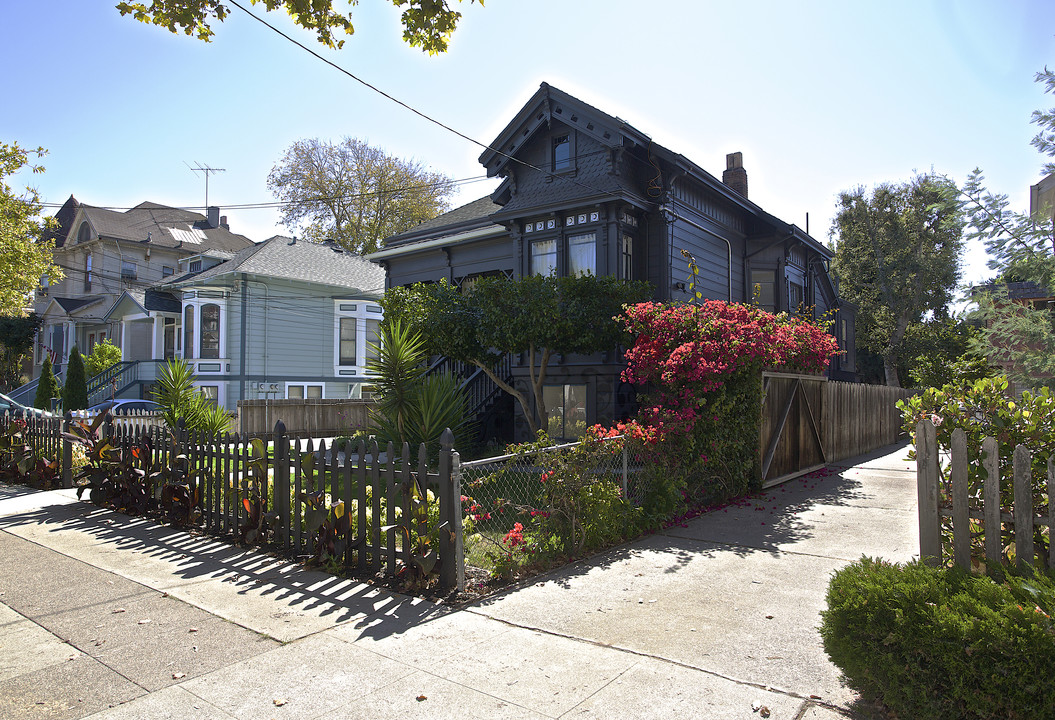 2108 San Antonio Ave in Alameda, CA - Foto de edificio