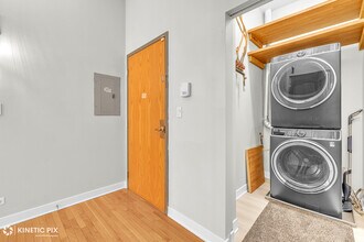 1 S Leavitt St in Chicago, IL - Building Photo - Building Photo