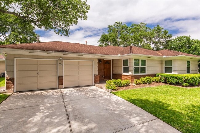 property at 3026 Prescott St