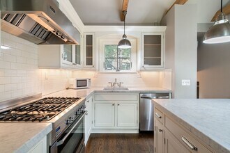 23 Bellis Cir in Cambridge, MA - Building Photo - Building Photo