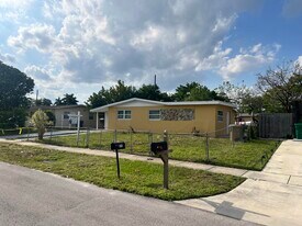 5721 SW 38th St in Davie, FL - Building Photo