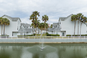 Carrollwood Gables in Tampa, FL - Building Photo - Building Photo