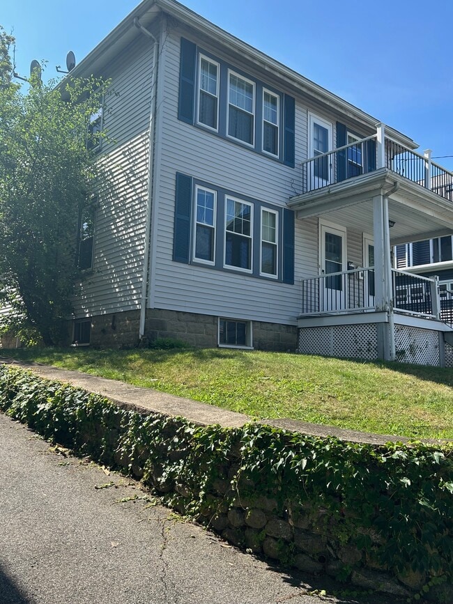 43 Pequossette St in Watertown, MA - Foto de edificio - Building Photo