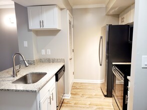 795 Hammond Dr in Atlanta, GA - Building Photo - Building Photo