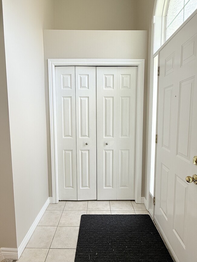 2477 Trappers Ave in Windsor, ON - Building Photo - Building Photo