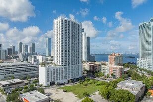 2000 Biscayne in Miami, FL - Building Photo