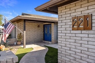 221 W Sweetwater Ave in Phoenix, AZ - Building Photo - Building Photo