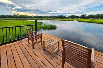 2355 Ribault Scenic Dr in Jacksonville, FL - Building Photo - Building Photo