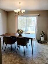 308 Gibb NW in Edmonton, AB - Building Photo - Building Photo
