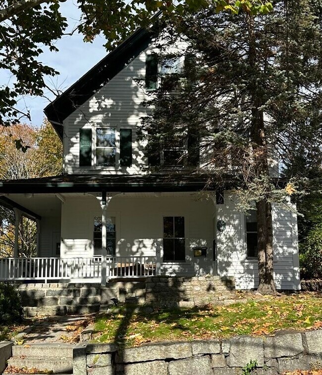 81 Rogers St Rentals in Quincy, MA