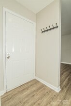 10718 Blue Heron Dr in Charlotte, NC - Building Photo - Building Photo