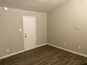 961 Old Hickory Blvd in Jackson, TN - Building Photo - Building Photo