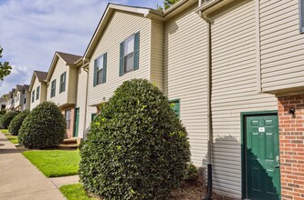 Waterview Apartments in Hendersonville, TN - Building Photo - Building Photo