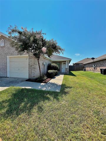 1703 Novella Ct in Fort Worth, TX - Building Photo