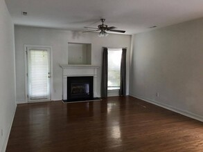 20224 Colony Point Ln in Cornelius, NC - Building Photo - Building Photo