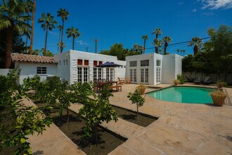 439 E Sonora Rd in Palm Springs, CA - Building Photo - Building Photo