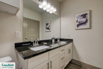 300 Enclave Dr in Conroe, TX - Building Photo - Building Photo