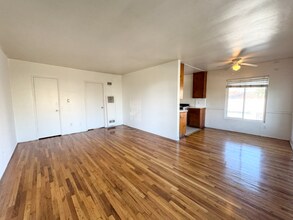 4800 Beverly Blvd in Los Angeles, CA - Building Photo - Building Photo