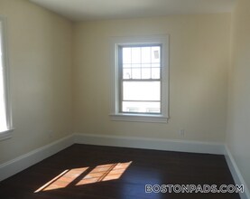 29 Commonwealth Terrace, Unit 3 in Boston, MA - Building Photo - Building Photo