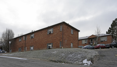 Raincrest Apartments in South Ogden, UT - Building Photo - Building Photo