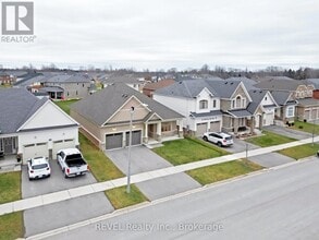 1214 Green Acres Dr in Fort Erie, ON - Building Photo - Building Photo