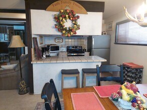 528 Tahoe Keys Blvd in South Lake Tahoe, CA - Building Photo - Building Photo
